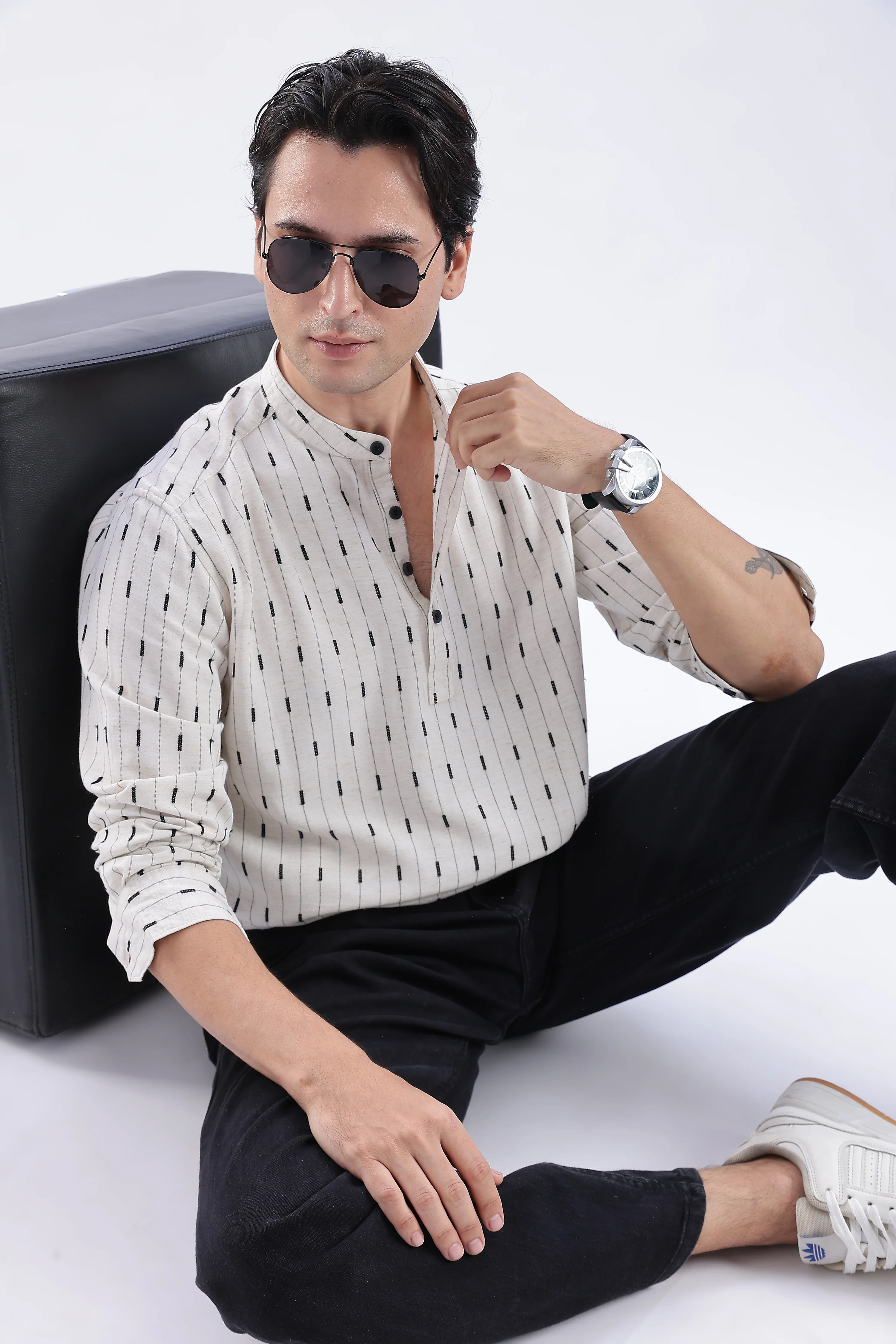 Uri Cream & Black Dobby Linen Blend Short Kurta - Image 6