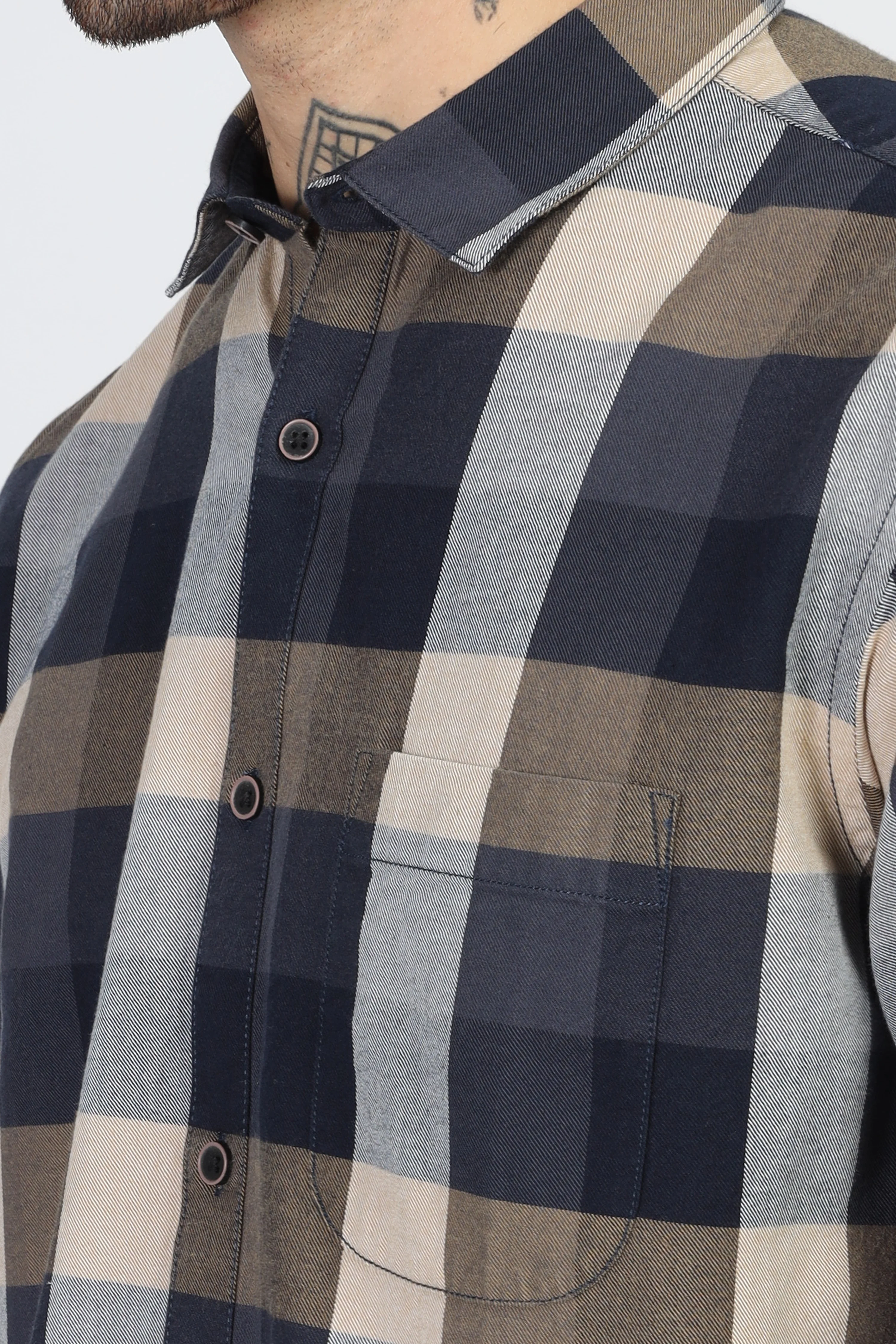Uri Navy Flannel Checks Cotton Shirt - Image 8